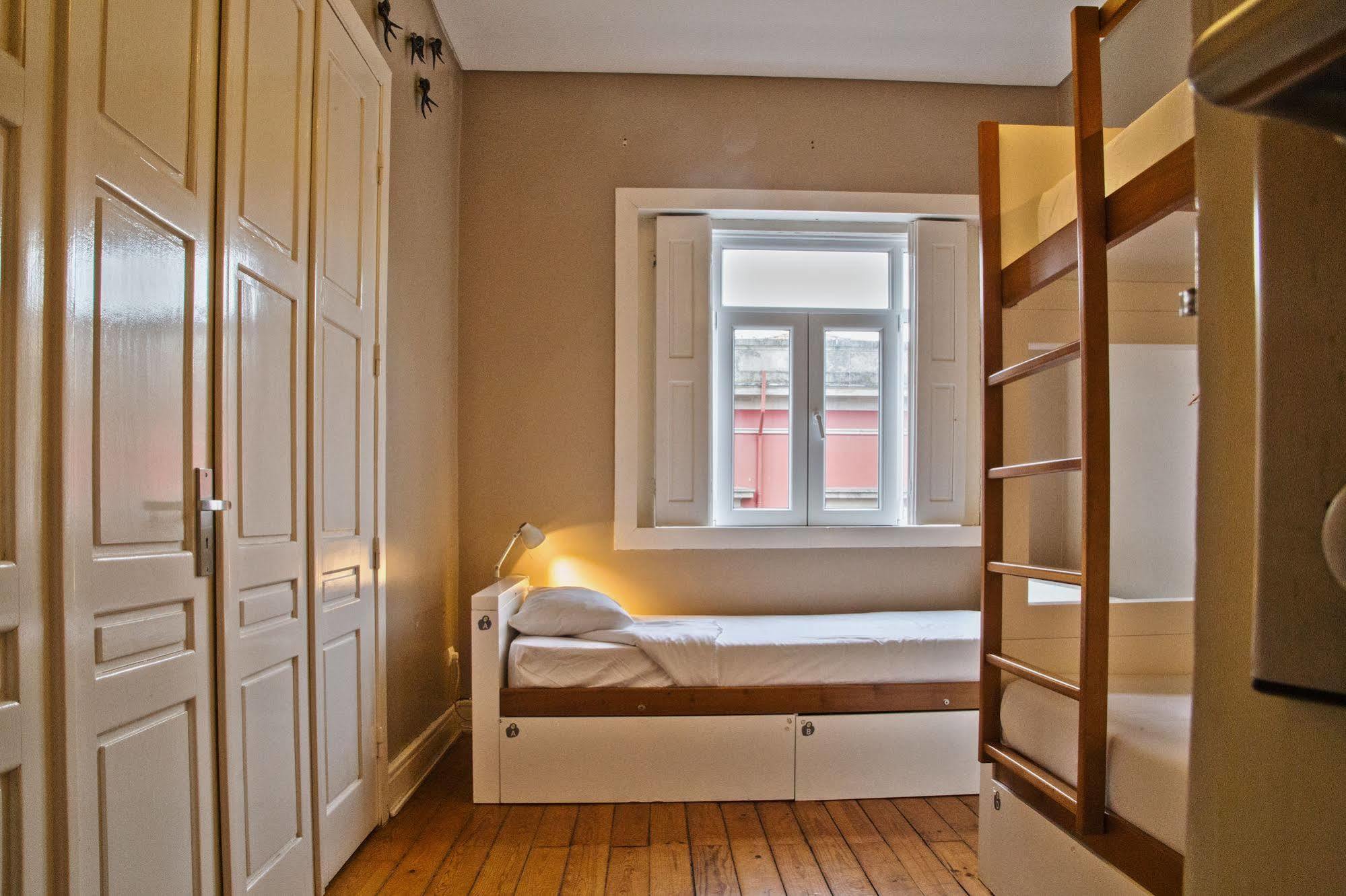 Porto Spot Hostel Екстер'єр фото